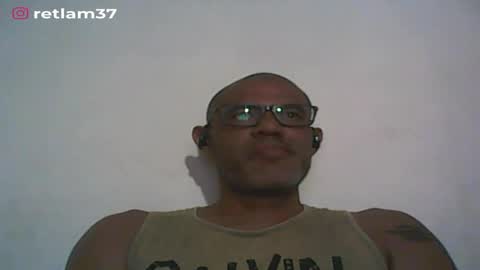 Snapshot of retlam37 chatting on 03-05-25, 04:02 Walter online show from 03-05-25, 04:02