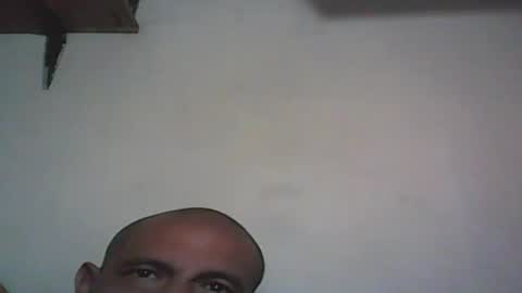 Snapshot of retlam37 chatting on 11-04-25, 03:16 Walter online show from 11-04-25, 03:16
