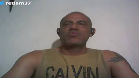 Snapshot of retlam37 chatting on 11-10-25, 03:49 Walter online show from 11-10-25, 03:49