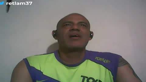 Snapshot of retlam37 chatting on 11-23-25, 03:28 Walter online show from 11-23-25, 03:28