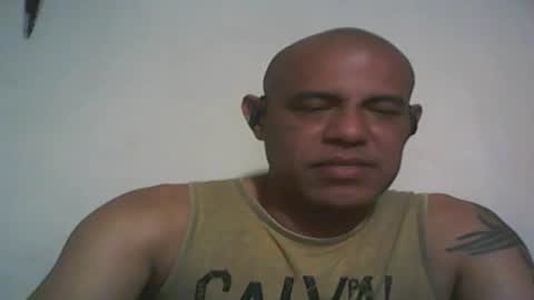Snapshot of retlam37 chatting on 11-27-25, 05:09 Walter online show from 11-27-25, 05:09