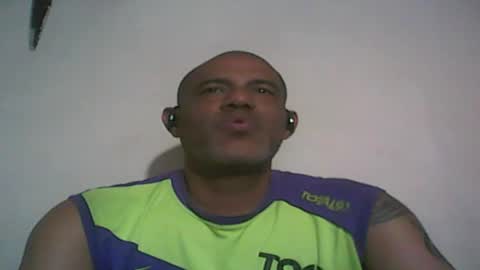 Snapshot of retlam37 chatting on 12-02-25, 03:45 Walter online show from 12-02-25, 03:45