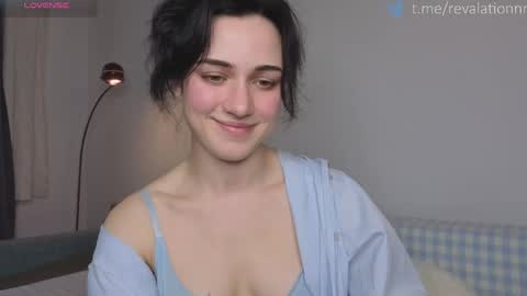Snapshot of revalation_ chatting on 04-20-26, 03:37 Ewiwi online show from 04-20-26, 03:37