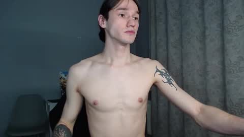 Snapshot of rexxx_erection chatting on 11-08-25, 04:40 Eugene online show from 11-08-25, 04:40