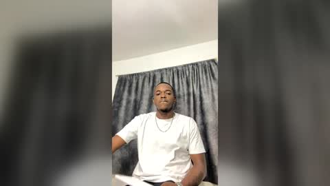 Snapshot of rey_bbc chatting on 07-22-26, 02:09 rey_bbc online show from 07-22-26, 02:09