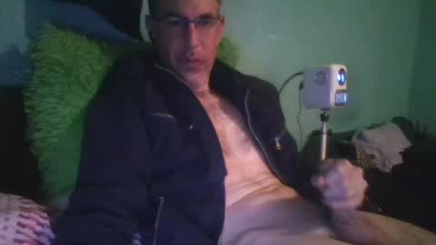 Snapshot of reyes_albert2006 chatting on 03-08-26, 12:09 reyes_albert2006 online show from 03-08-26, 12:09