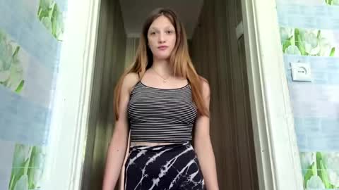 Snapshot of reynasugahara chatting on 05-22-26, 11:05 May online show from 05-22-26, 11:05