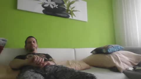 Snapshot of rezik34cz chatting on 01-22-25, 09:46 rezik34cz online show from 01-22-25, 09:46