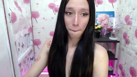 HI GUYS IM RHIAN PLEASE GIVE ME THUMBS UP online show from 12-11-24, 09:12