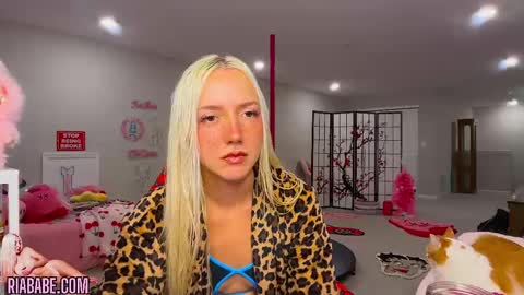 ria  online show from 10-07-25, 03:36