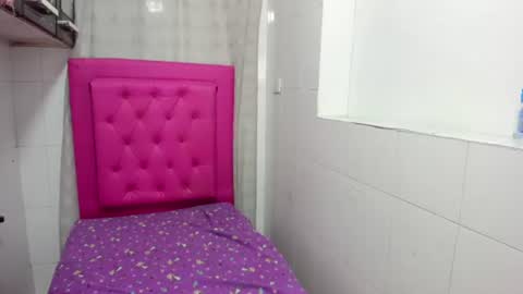 Snapshot of riaha_18_ chatting on 07-15-26, 03:17 riaha_18_ online show from 07-15-26, 03:17