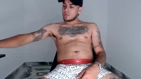 Snapshot of riancum chatting on 11-20-25, 09:03 juan online show from 11-20-25, 09:03