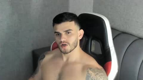 ricardogonzalez666 online show from 03-02-25, 02:19