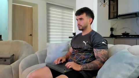 ricardogonzalez666 online show from 02-18-26, 12:34