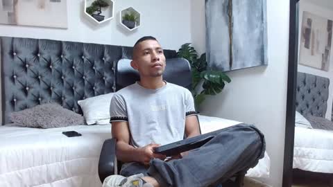 richar_voller online show from 02-05-25, 11:12