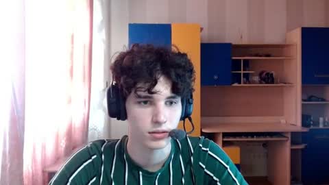 Snapshot of richard_kaupo chatting on 08-04-26, 11:46 Richard online show from 08-04-26, 11:46