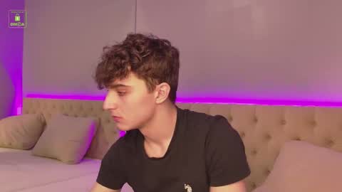 Snapshot of richard_steele_hot chatting on 11-02-25, 03:47 Richard online show from 11-02-25, 03:47