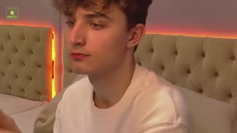 Snapshot of richard_steele_hot chatting on 11-06-25, 03:24 Richard online show from 11-06-25, 03:24