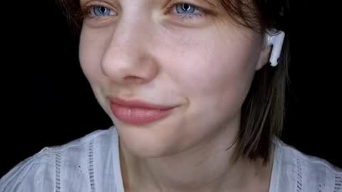 Snapshot of richardlundsten chatting on 04-18-26, 07:58 Luna online show from 04-18-26, 07:58