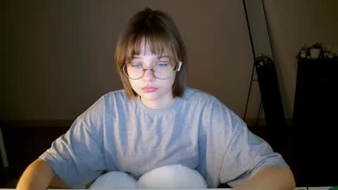 Snapshot of richardlundsten chatting on 04-23-26, 06:21 Luna online show from 04-23-26, 06:21