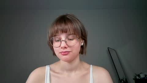 Snapshot of richardlundsten chatting on 05-24-26, 06:13 Luna online show from 05-24-26, 06:13