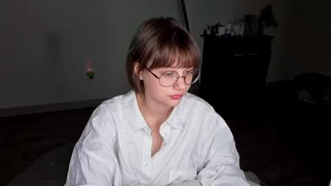 Snapshot of richardlundsten chatting on 05-31-26, 06:53 Luna online show from 05-31-26, 06:53