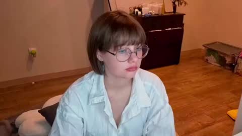 Snapshot of richardlundsten chatting on 06-10-26, 07:02 Luna online show from 06-10-26, 07:02