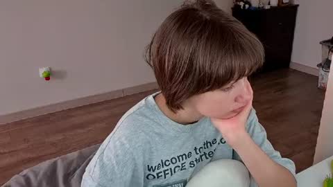 Snapshot of richardlundsten chatting on 07-18-26, 06:17 Luna online show from 07-18-26, 06:17