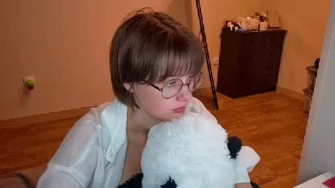 Snapshot of richardlundsten chatting on 07-23-26, 07:23 Luna online show from 07-23-26, 07:23