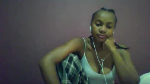ricie001 online show from 02-12-26, 06:41
