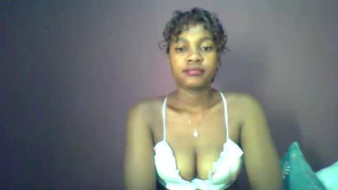 ricie001 online show from 05-05-26, 12:24