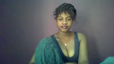 ricie001 online show from 06-05-26, 12:22