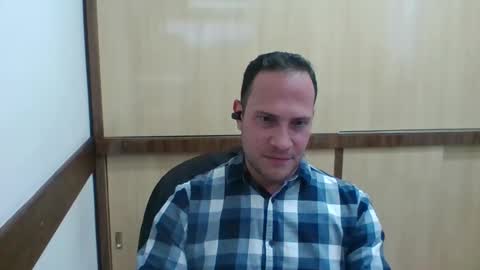 Rick Arian online show from 10-28-25, 01:36