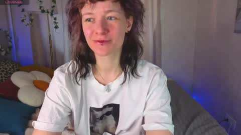 Snapshot of ricki_bloom chatting on 05-01-26, 01:21 Ricki online show from 05-01-26, 01:21