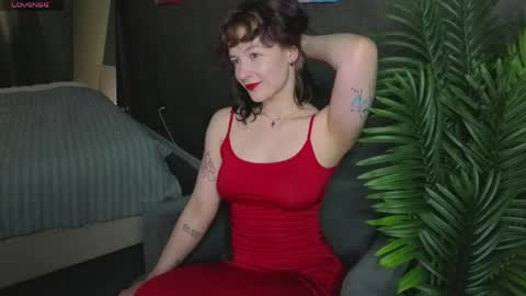 Snapshot of ricki_bloom chatting on 05-06-26, 09:36 Ricki online show from 05-06-26, 09:36