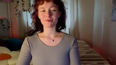 Snapshot of ricki_bloom chatting on 05-11-26, 09:26 Ricki online show from 05-11-26, 09:26