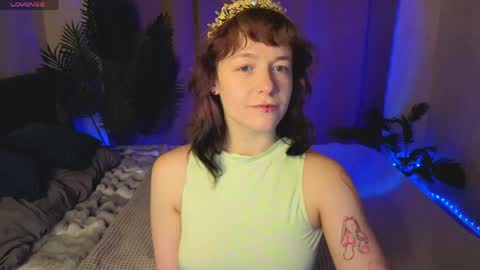 Snapshot of ricki_bloom chatting on 05-14-26, 09:27 Ricki online show from 05-14-26, 09:27