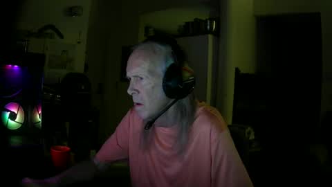 Snapshot of rickl56 chatting on 06-19-26, 01:43 rickl56 online show from 06-19-26, 01:43