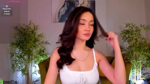 Snapshot of riddle_layla chatting on 02-18-26, 10:22 Layla online show from 02-18-26, 10:22