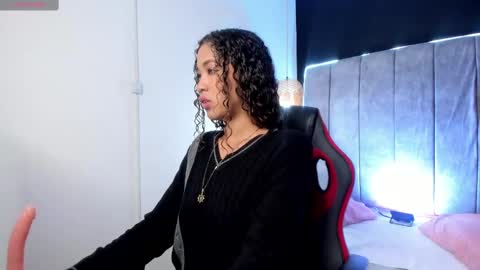 Snapshot of rihanna_brooks chatting on 03-04-25, 03:33 Rihanna online show from 03-04-25, 03:33