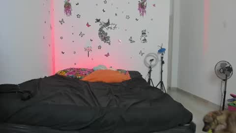 Snapshot of rihanna_hotx chatting on 07-06-26, 05:26 Rihanna hotx online show from 07-06-26, 05:26