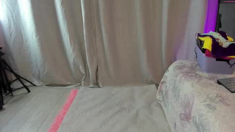 Sara online show from 09-28-25, 11:04