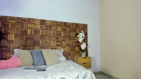 Sara online show from 11-02-25, 10:28