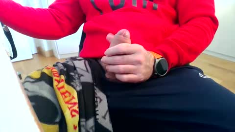 Snapshot of riki_rikard chatting on 02-16-25, 05:15 Riki online show from 02-16-25, 05:15