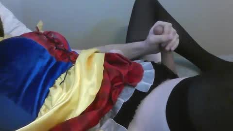 Snapshot of riley_belle98 chatting on 12-29-24, 06:27 riley_belle98 online show from 12-29-24, 06:27
