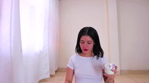 Snapshot of riley_skye_ chatting on 12-09-24, 01:34 RAILEY online show from 12-09-24, 01:34