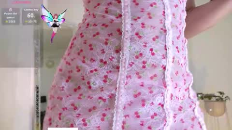 Snapshot of riley_skye_ chatting on 09-08-25, 06:40 RAILEY online show from 09-08-25, 06:40