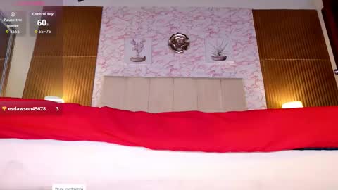 Snapshot of riley_skye_ chatting on 09-29-25, 08:08 RAILEY online show from 09-29-25, 08:08