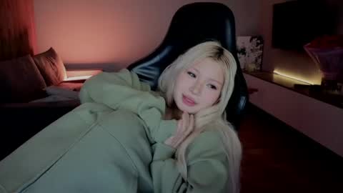 rileymee online show from 04-19-26, 11:42