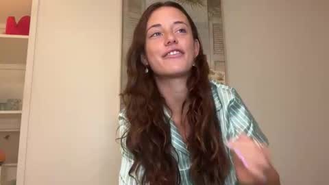 Riley online show from 11-19-25, 05:24